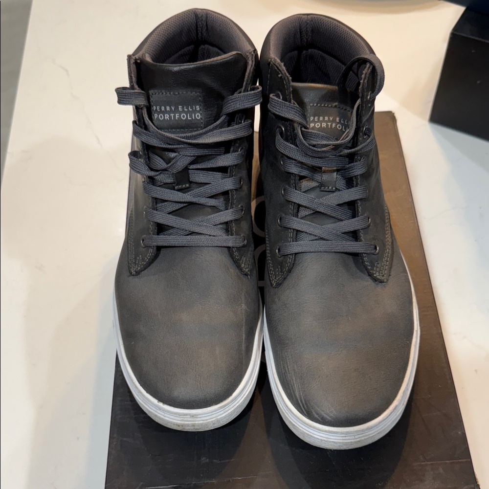 Perry Ellis Men's Charcoal Sneakers